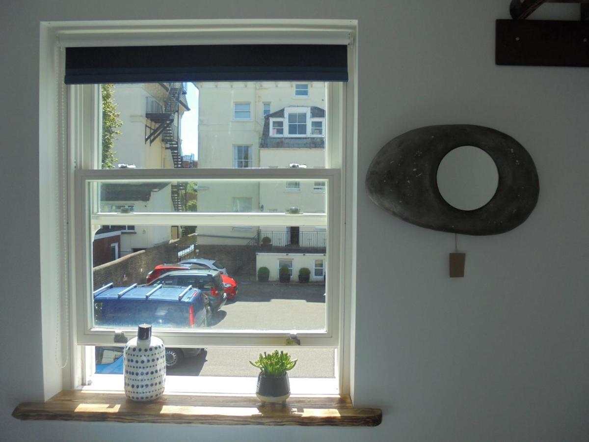 The Beach House Holiday Apartments Eastbourne Dış mekan fotoğraf