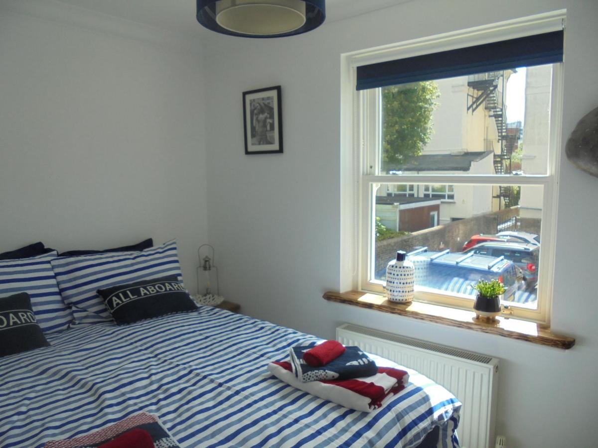 The Beach House Holiday Apartments Eastbourne Dış mekan fotoğraf
