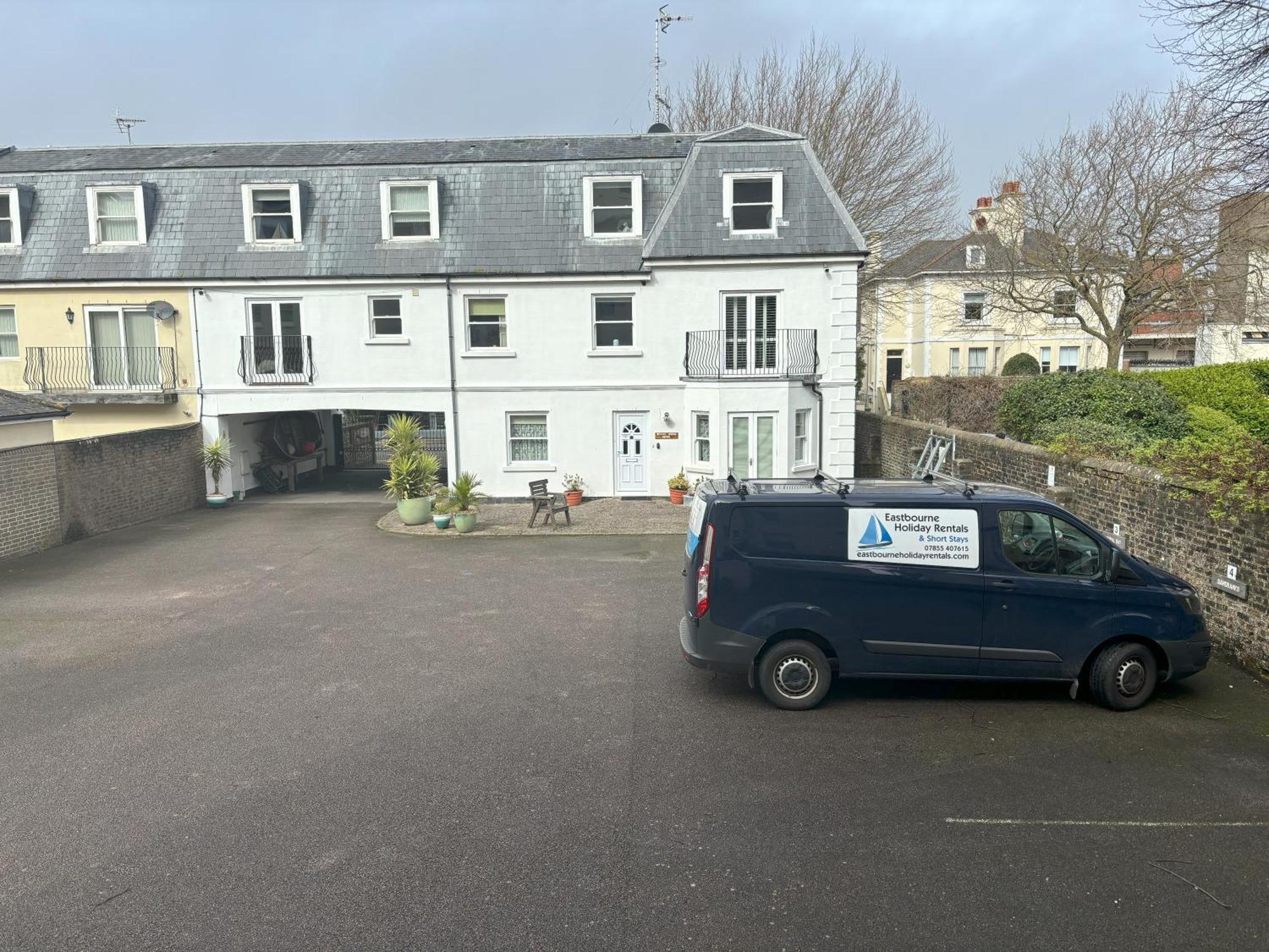 The Beach House Holiday Apartments Eastbourne Dış mekan fotoğraf
