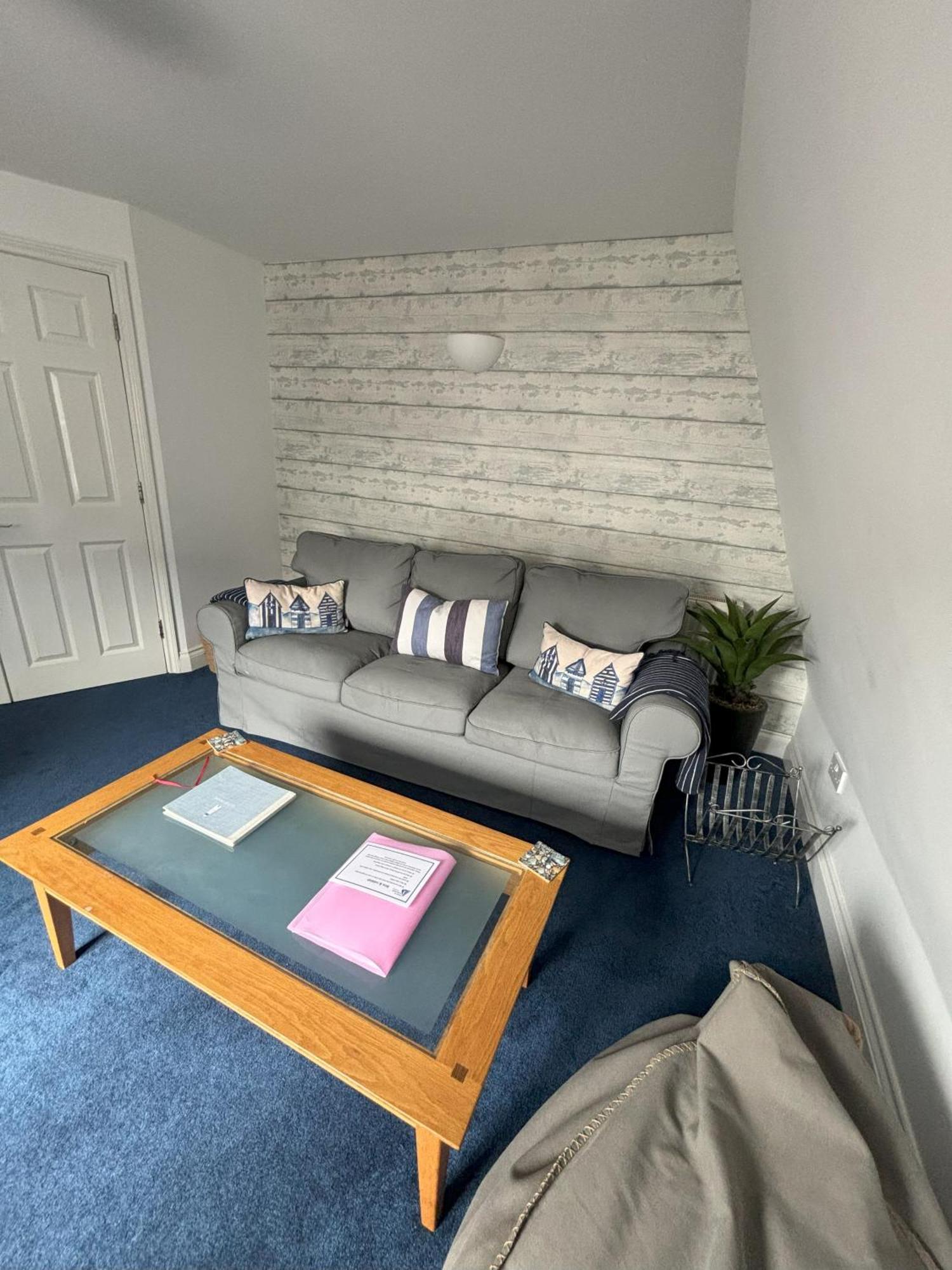 The Beach House Holiday Apartments Eastbourne Dış mekan fotoğraf