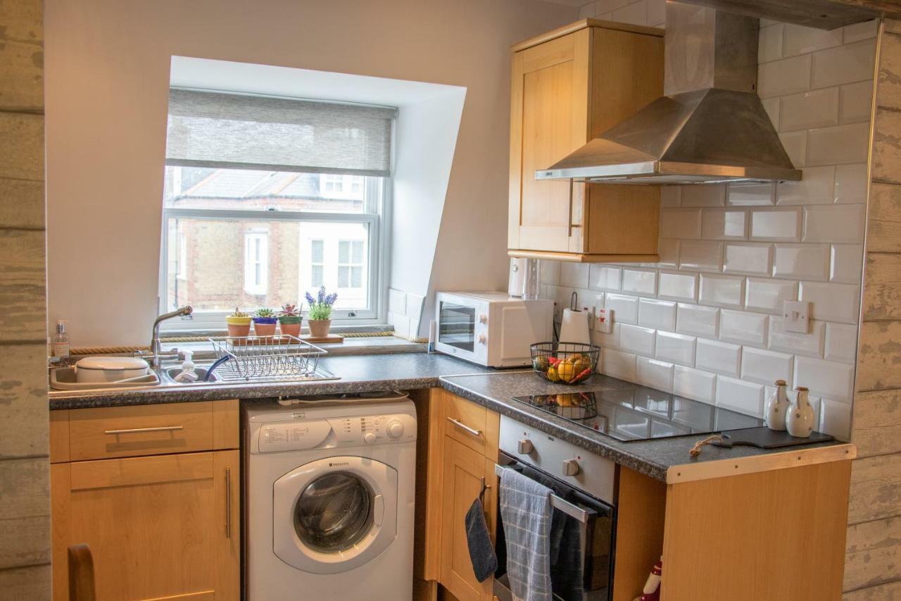 The Beach House Holiday Apartments Eastbourne Dış mekan fotoğraf